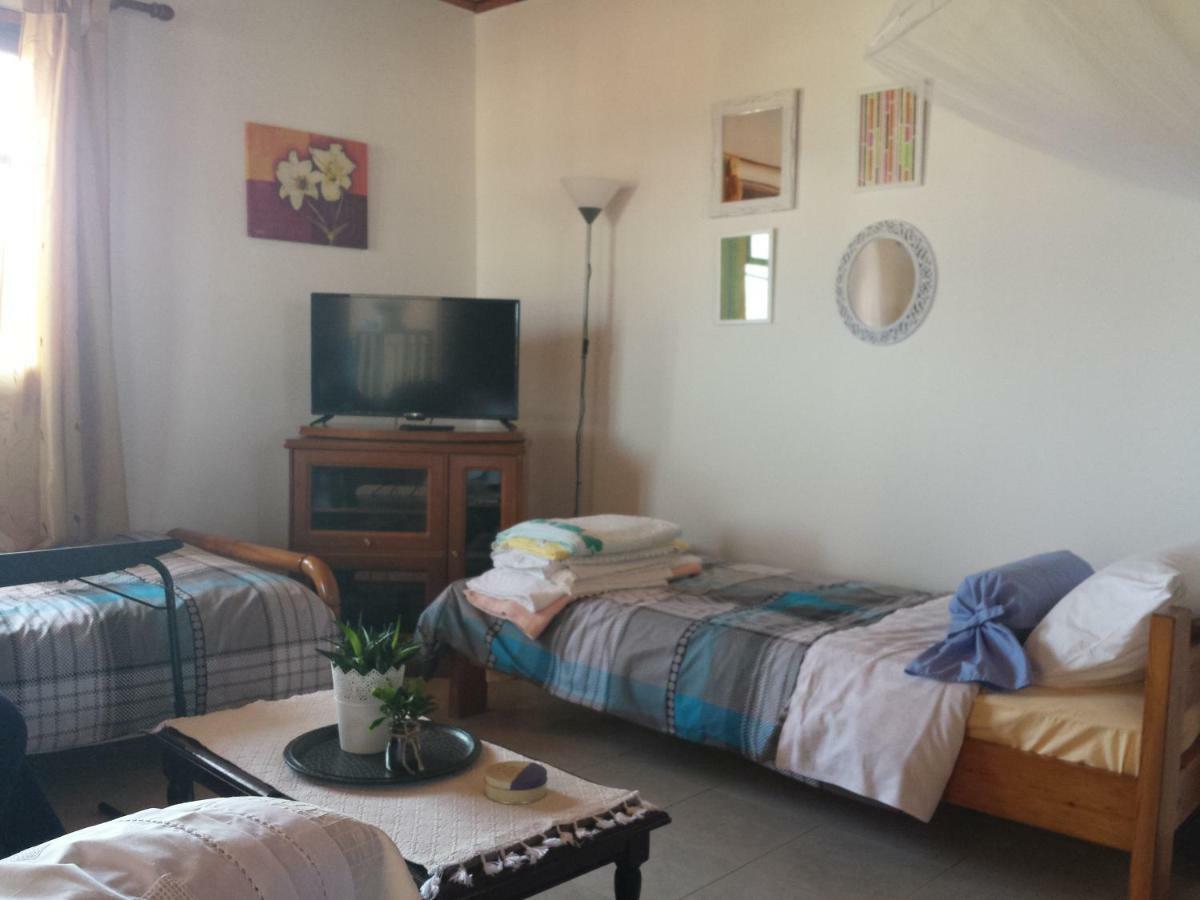 Smile House Near Athens Airport 300M From The Sea Villa Artemida  Buitenkant foto